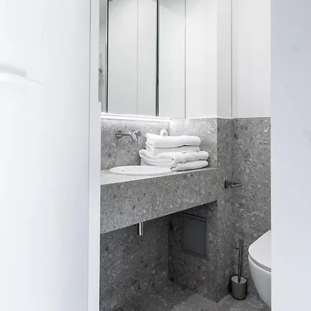 Center 81 - Properunit *